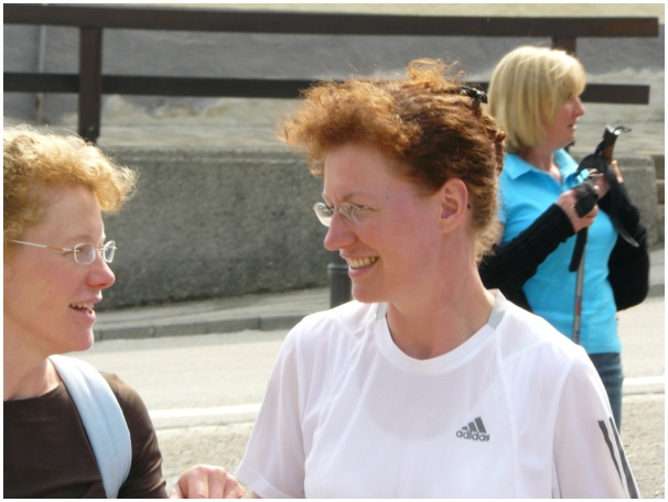 584x433 pixels (82K)